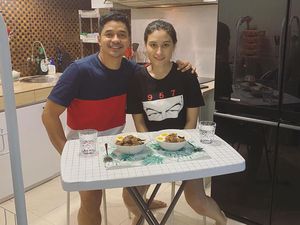 Intip Momen Adly Fairuz yang Hobi Masak Bareng Istri Intip Momen Adly Fairuz yang Hobi Masak Bareng Istri