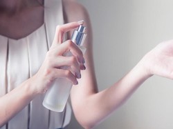 Tips Semprot Parfum di Bagian Tubuh Ini Agar Wanginya Tahan Lama