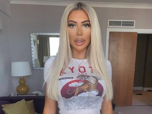 Bintang Reality Show Dihujat karena Pakai Legging Transparan Bintang Reality Show Dihujat karena Pakai Legging Transparan
