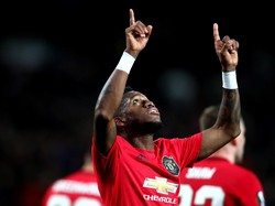 Van de Beek Datang, Fred Isyaratkan Tinggalkan MU?