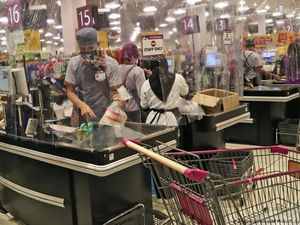 Masih Ditemukan Pelanggaran Penggunaan Plastik Sekali Pakai di Ibu Kota