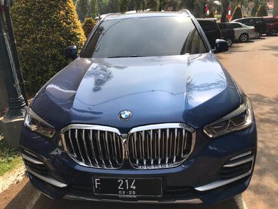 Penampakan BMW Semiliar Jaksa Pinangki