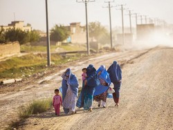 Penyintas Perempuan Afghanistan Hadapi Taliban di Meja Perundingan