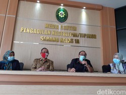 PN Serang Setop Persidangan Imbas Pegawai Positif Corona