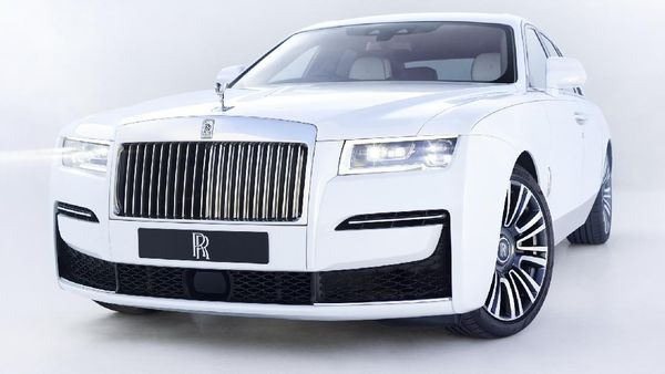 Lebih Dekat Dengan Rolls-Royce Ghost yang Dihargai Rp 4,8 M
