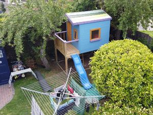 Iseng Daftarkan Rumah Mainan di Airbnb, Eh... Ada yang Pesan