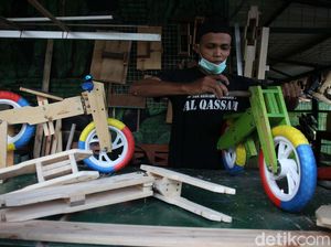 Geliat Usaha Sepeda Kayu Makin Moncer