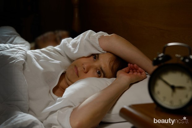 Pada pagi hari akan selalu mengantuk sedangkan malam hari tidak bisa tidur sama sekali.