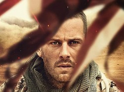 Sinopsis Mine, Armie Hammer Bertahan di Padang Pasir