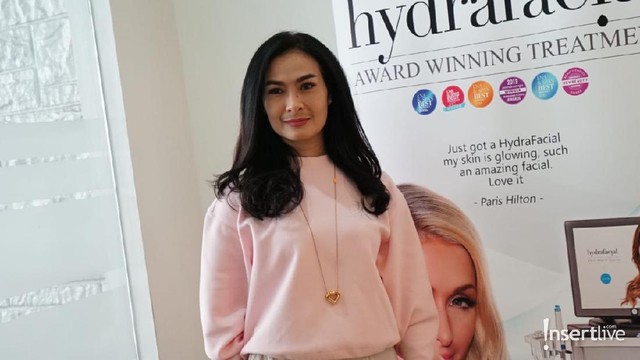 Berita Seputar Selebriti Insertlive Terkini : Haru Iis Dahlia Lihat Tumbuh Kembang Anak yang Kini Semakin Dewasa