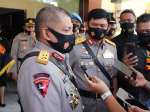 Densus 88 Jemput 1 Warga Poso yang Diduga Simpatisan Aktif Kelompok MIT Densus 88 Jemput 1 Warga Poso yang Diduga Simpatisan Aktif Kelompok MIT