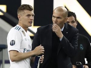 Ada Rumor Zinedine Zidane Mundur dari Madrid, Kroos Bilang Begini