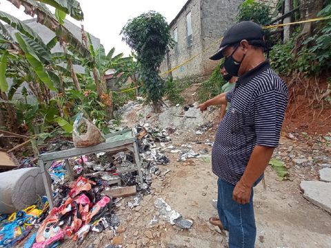 Lokasi ledakan tabung gas balon di Depok. (Foto: Jehan/detikcom) Lokasi ledakan tabung gas balon di Depok. (Foto: Jehan/detikcom)