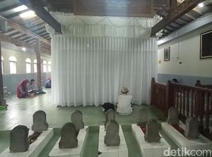 Tradisi Salin Luwur Sunan Muria Digelar Khusus dan Tertutup Bagi Umum Tradisi Salin Luwur Sunan Muria Digelar Khusus dan Tertutup Bagi Umum
