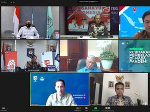 Mendagri Minta Pemda Pastikan Nomor Ponsel Siswa Didata untuk Bantuan Kuota