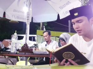 Jangan Nyinyir! Ini Alasan Aldi Taher Ngaji di Bengkel sampai Pinggir Jalan Jangan Nyinyir! Ini Alasan Aldi Taher Ngaji di Bengkel sampai Pinggir Jalan
