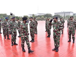 91 Perwira Tinggi TNI Naik Pangkat, Termasuk Pangkostrad Letjen Eko Margiyono