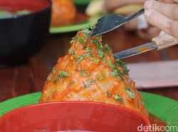 Suka Cocol Bakso Langsung ke Mangkuk Sambal? Awas Tipes, Ini Pesan Dokter