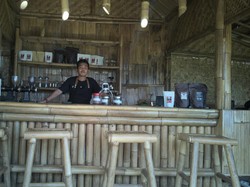 Berkat Jualan Online, Penjual Kopi Ini Bisa Sejahterakan Petani Desa