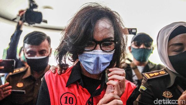 Potret Jaksa Pinangki Berbaju Tahanan
