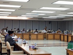 Sempat Ditunda karena Staf Kena Corona, Komisi VIII DPR Raker dengan Menag