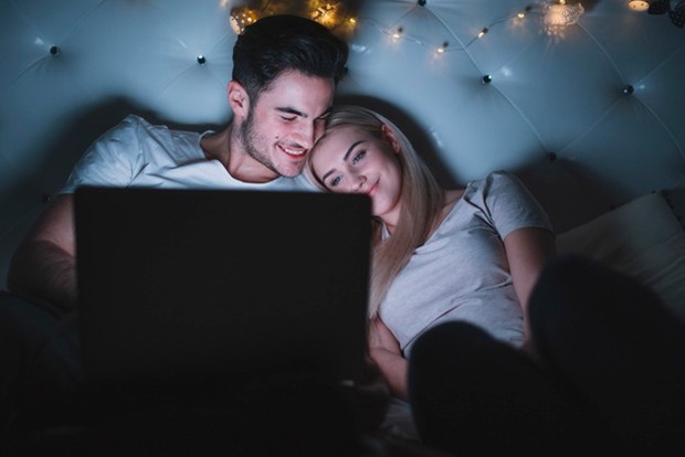 Bagi mereka orgasme dapat didapatkan dan pasti diperoleh mudah, itulah sebabnya seks yang mereka impikan selalu dilengkapi dengan proses foreplay, posisi, dan ritme seksual.