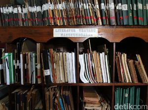 Surganya Pecinta Manuskrip Kuno di Perpustakaan Mangkunegaran