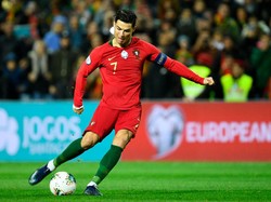 Cedera Jari Kaki, Cristiano Ronaldo Terancam Absen Bela Portugal