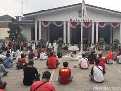 Musisi Kafe-Resto Unras Tolak Pembatasan Jam Operasional di Bogor