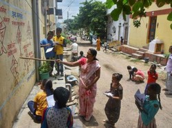 Siswa di India Manfaatkan Mural Dinding untuk Belajar Saat Pandemi Corona