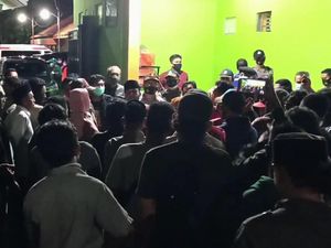 Puluhan Warga Probolinggo Datangi RSUD Tak Terima 2 Pasien Divonis COVID-19