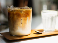 Punya Duit Rp 2 Juta Kamu Bisa Mulai Bisnis Es Kopi Susu Kekinian