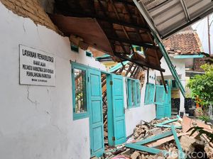 Kantor BNN Sukabumi Ambruk, Brigjen Sufyan: Dua Pegawai Masih Dirawat Kantor BNN Sukabumi Ambruk, Brigjen Sufyan: Dua Pegawai Masih Dirawat