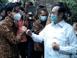 Gibran-Teguh Daftar Pilkada Solo Besok, Purnomo Ikut Mengantar?