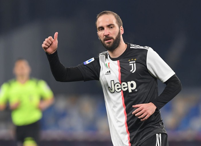 NAPLES, ITALY - JANUARY 26: Gonzalo Higuain of Juventus during the Serie A match between SSC Napoli and  Juventus at Stadio San Paolo on January 26, 2020 in Naples, Italy. (Photo by Francesco Pecoraro/Getty Images)