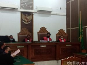 Jaksa Minta Hakim Tolak Eksepsi Ruslan Buton yang Minta Dibebaskan Jaksa Minta Hakim Tolak Eksepsi Ruslan Buton yang Minta Dibebaskan