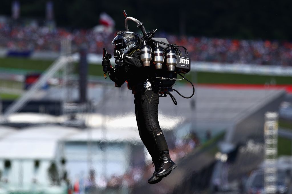 Jetpack SPIELBERG, AUSTRIA - JULY 01: An entertainer with a jetpack performs before the Formula One Grand Prix of Austria at Red Bull Ring on July 1, 2018 in Spielberg, Austria. (Photo by Mark Thompson/Getty Images)