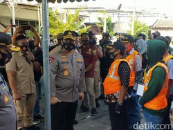 Kunjungi Kampung Tangguh Surabaya, Wakapolri Beri Support Relawan