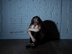 Tega! Ibu Pukul-Jambak Anak Kandung di Parepare