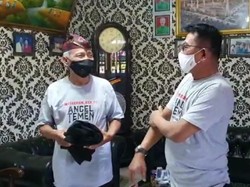 Saat Moeldoko Ajak Kartolo Pakai Kaus Angel Temen Tuturanmu