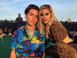 Terobsesi Tampil Muda, Ibu 43 Tahun Ini Ngaku Kerap Dikira Teman Anaknya