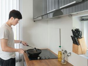 Dear Calon Suami, Kemampuan Memasak Jadi Penting untuk 3 Momen Ini Dear Calon Suami, Kemampuan Memasak Jadi Penting untuk 3 Momen Ini