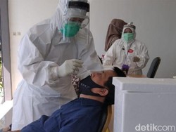 Ratusan Pegawai BPK Jatim Jalani Swab