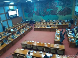 Nadiem Rapat dengan Komisi X DPR Bahas Anggaran-Program Prioritas Kemendikbud