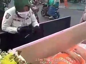 Video Ekspresi Warga Dimasukkan ke Peti Mati karena Tak Pakai Masker