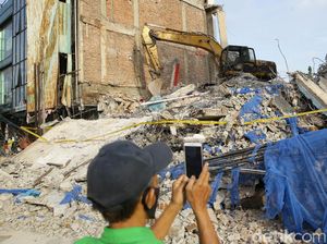 Ada Ruko Roboh di Jakpus, Warga Rasakan Getaran Bak Gempa