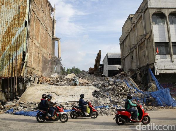 Terkini! Suasana Lokasi Ruko Roboh di Gambir Jakpus