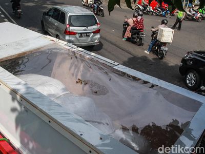 Tugu Peti Mati Bahaya COVID-19 Mulai Dipajang