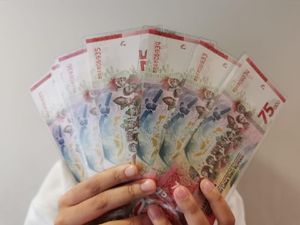 Perjalanan Uang Khusus Rp 75.000, Dari Rumor hingga Ditolak Tukang Sate Perjalanan Uang Khusus Rp 75.000, Dari Rumor hingga Ditolak Tukang Sate