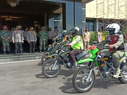 Wakapolri Berangkatkan Satgas Penegakan Protokol COVID-19 di Jatim